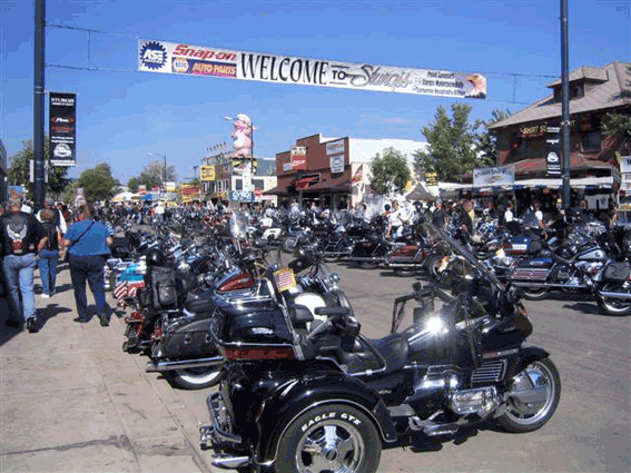 Sturgis+Canada Sturgis Canada http://www.american-motors-travel.com/evenement--10 ...