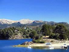 Chos Malal > Lac Alumin&eacute; > Villa Pehuenia