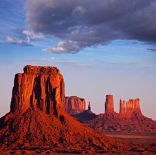 R66 &amp; Parcs Nationaux Tours - Bluff, UT > Monument Valley > Navajo Nat’l > Page, AZ