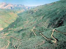 Route 62 Tours - Oudtshoorn > Le Swartberg Pass > Beaufort West