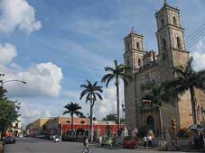 Yucatan Tours - Cancun, QR > Valladolid, YU